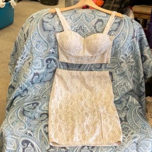 2 piece Haute monde midriff with skirt